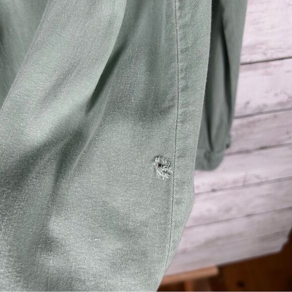 Harper Francesca’s Button Front So Soft Viscose Utility Roll Tab Blouse Sage L - Picture 7 of 8